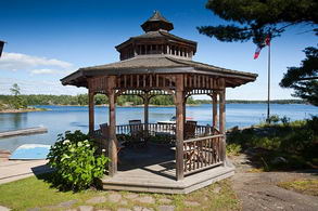 Gazebo on the Inner Harbour - Country homes for sale and luxury real estate including horse farms and property in the Caledon and King City areas near Toronto